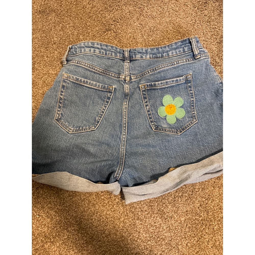 Wild Fable Denim Shorts Womens 6 Blue Excellent Super High Rise Flower Patch - Picture 2 of 3